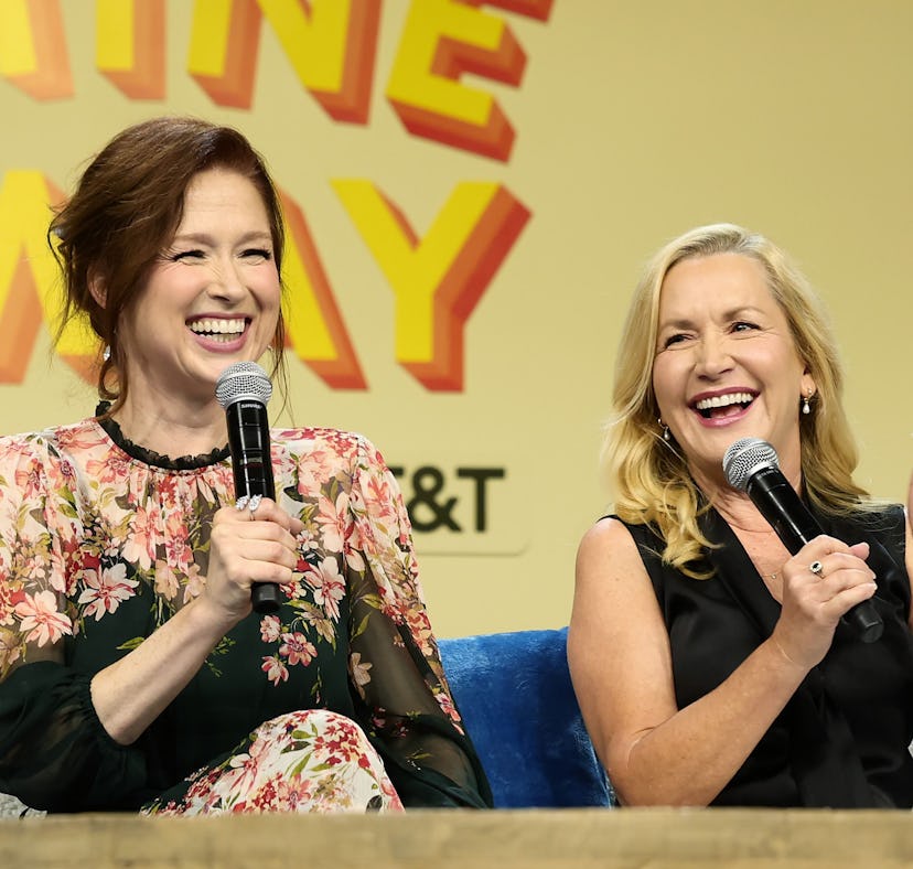 Ellie Kemper and Angela Kinsey talk about Taylor Swift's love of 'The Paper' and 'The Office.'