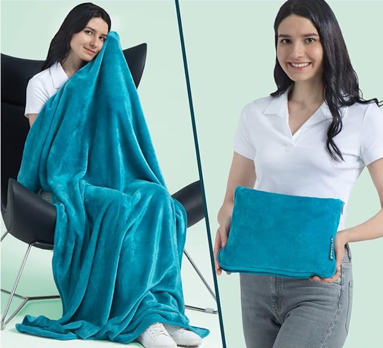 PAVILIA Travel Blanket Pillow