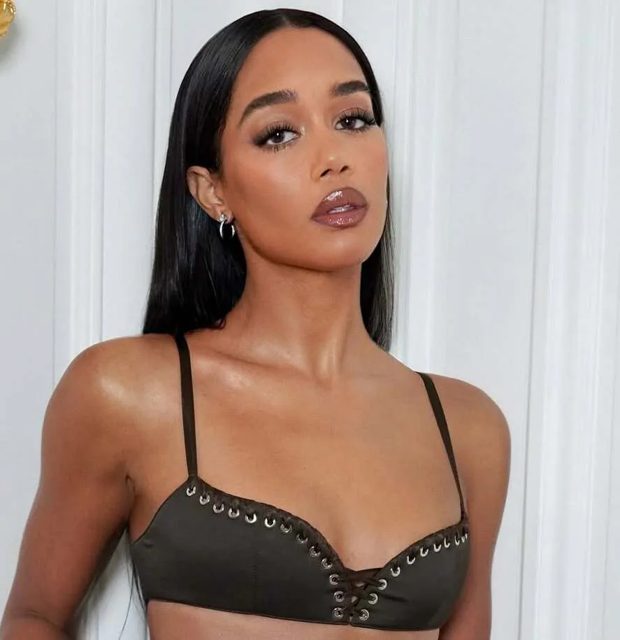 Laura Harrier glossy nude lip