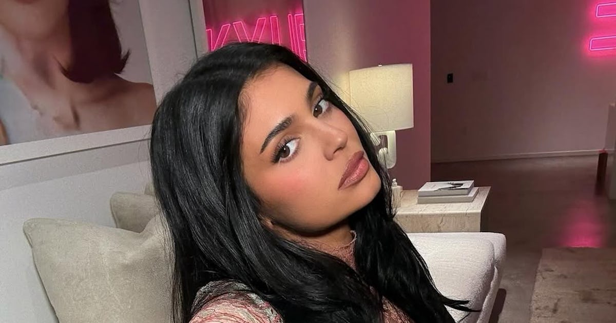 Kylie Jenner Wore A Sexy Bra & Panty Set During Her "Best Day Ever" In Paris