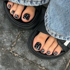 Fall 2025 pedicure trends that elevate your nail game.