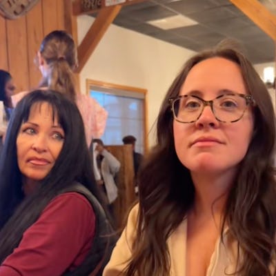 Daughters Are Saying "I Feel Pretty Today!" In Front Of Their Moms To See Their Reactions