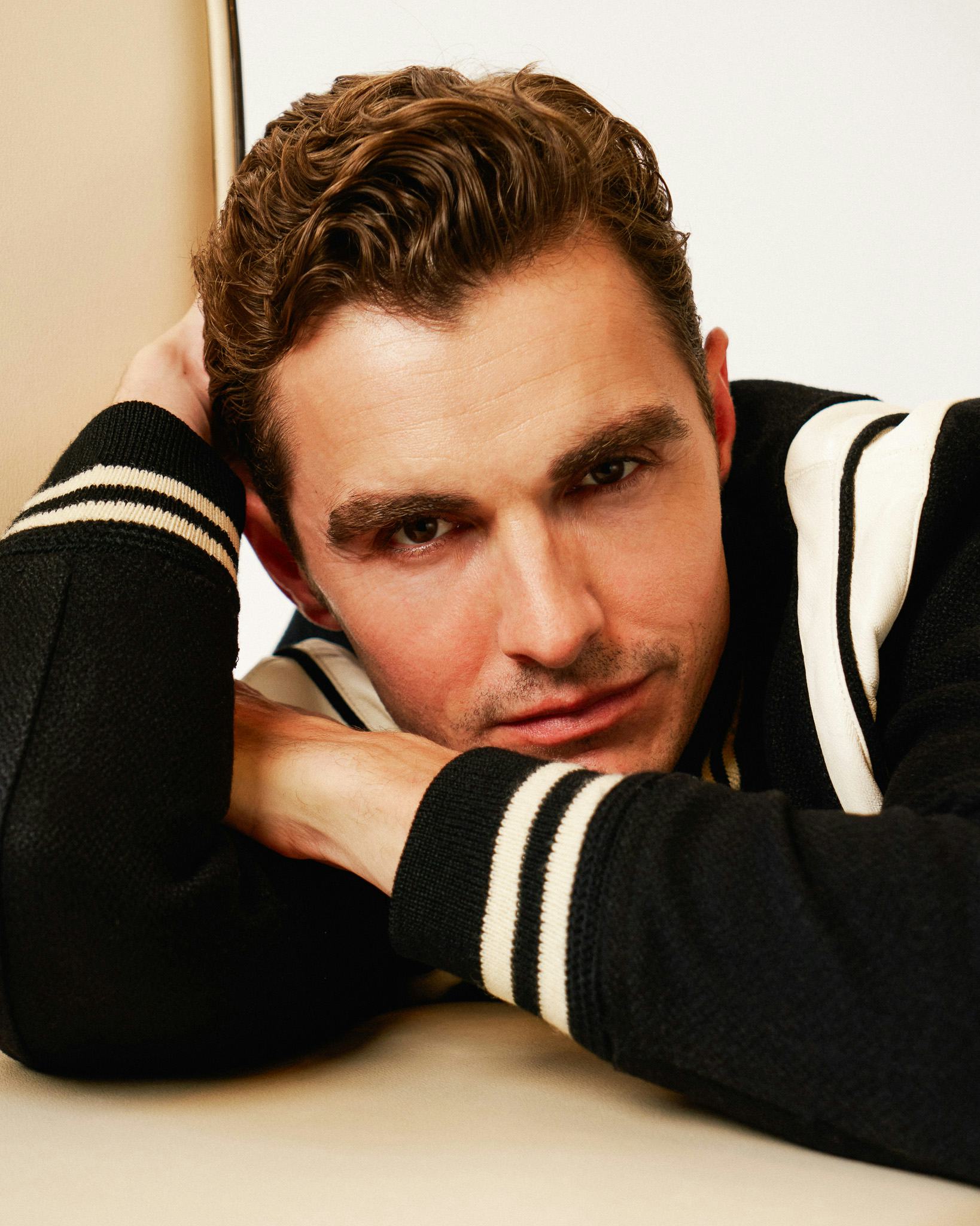 Dave Franco On 'Now You See Me' Sequels \u0026 More Movies With Alison Brie, image size:1638x2048