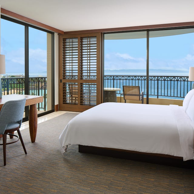 Royal Lahaina Resorts & Bungalows