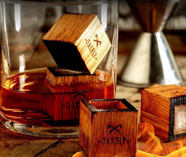 Oaksip Wooden Whiskey Stones Set (4-Pack)