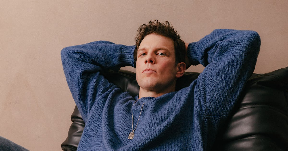 Jake Lacy Won't Flip A Table - But He'd Like You To Think He Could
