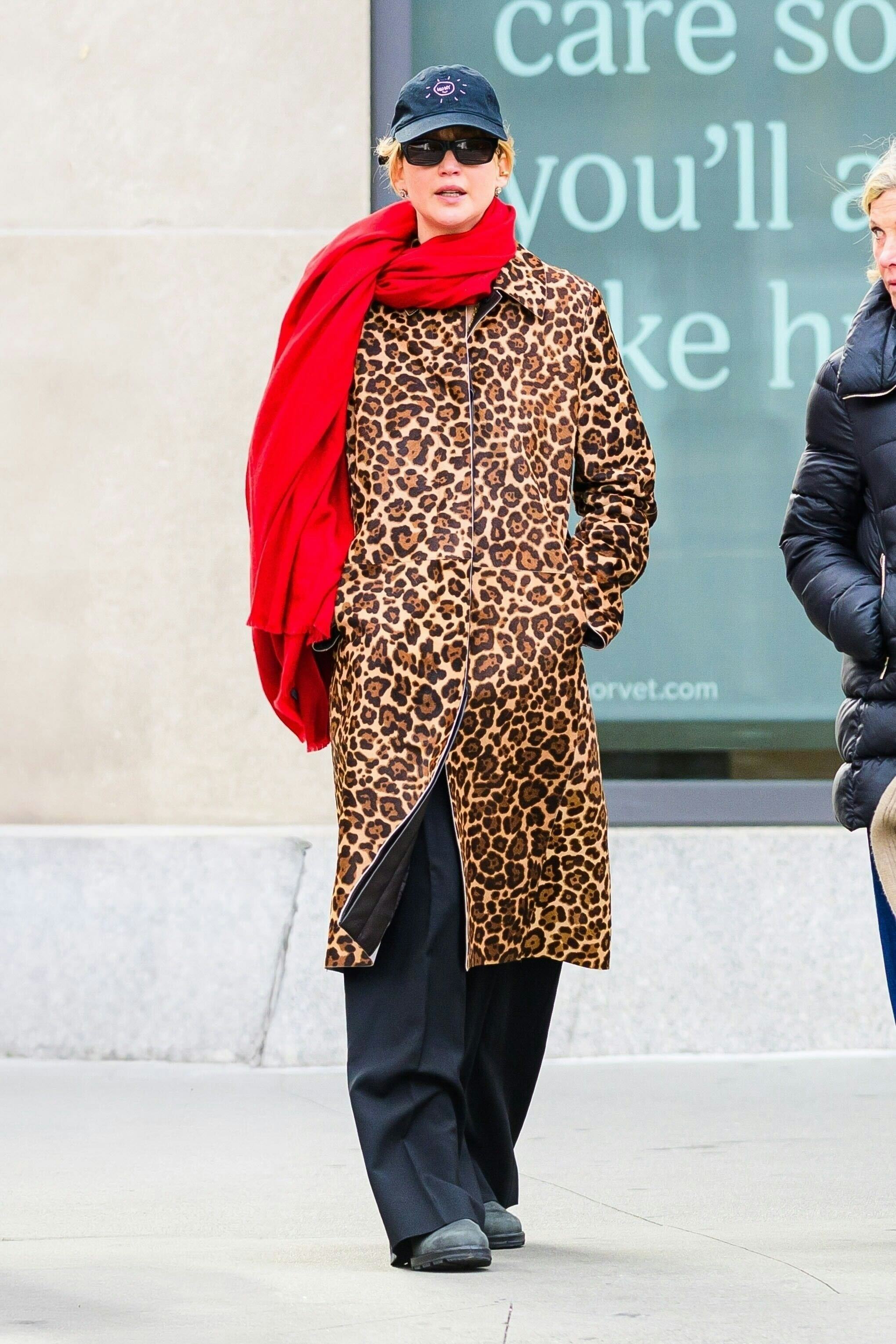 Jennifer Lawrence's Leopard Coat Is A Jazzy Take On Fall Outerwear