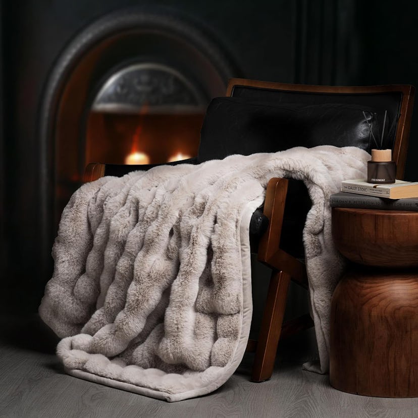 EverGrace Ultra Soft Luxury Fluffy Faux Rabbit Fur Throw Blanket