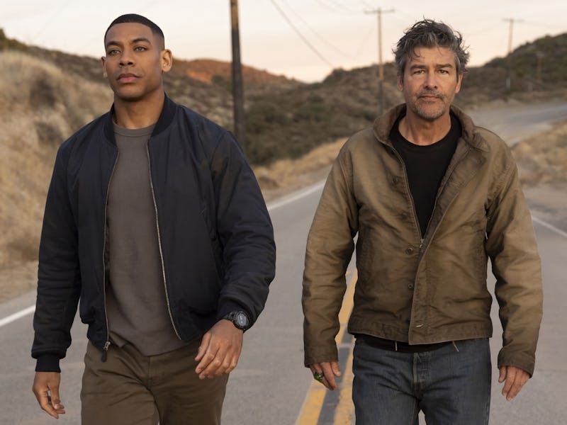 Aaron Pierre as John Stewart and Kyle Chandler as Hal Jordan in Lanterns