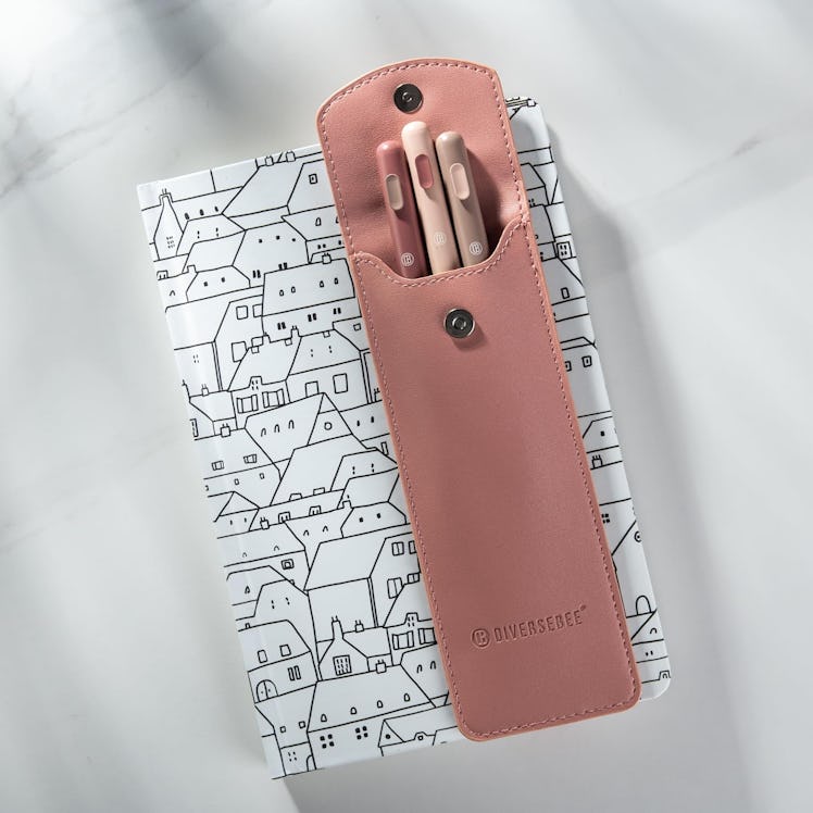 DIVERSEBEE Elastic Pen Holder 