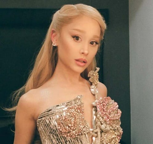 Ariana Grande selfie from Wicked filming