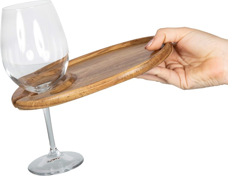 PICNIC TIME Wooden Appetizer Plates With Wine Holders (4-Pack)