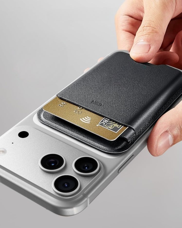 ESR MagSafe Phone Wallet