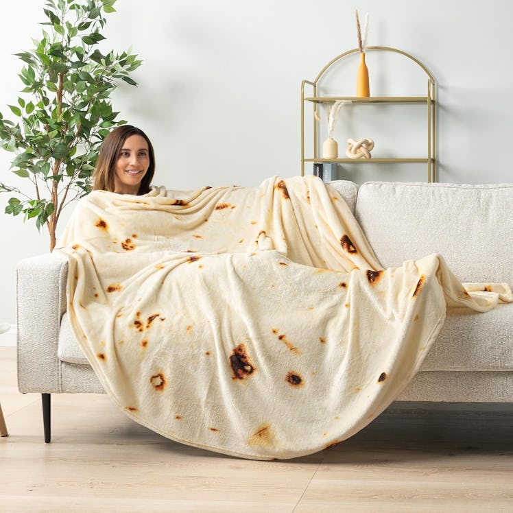 PAVILIA Burrito Tortilla Blanket