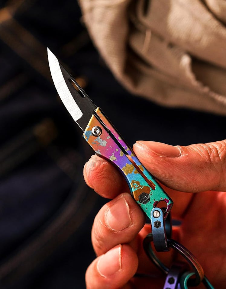 KeyUnity KK06 Titanium Keychain Knife