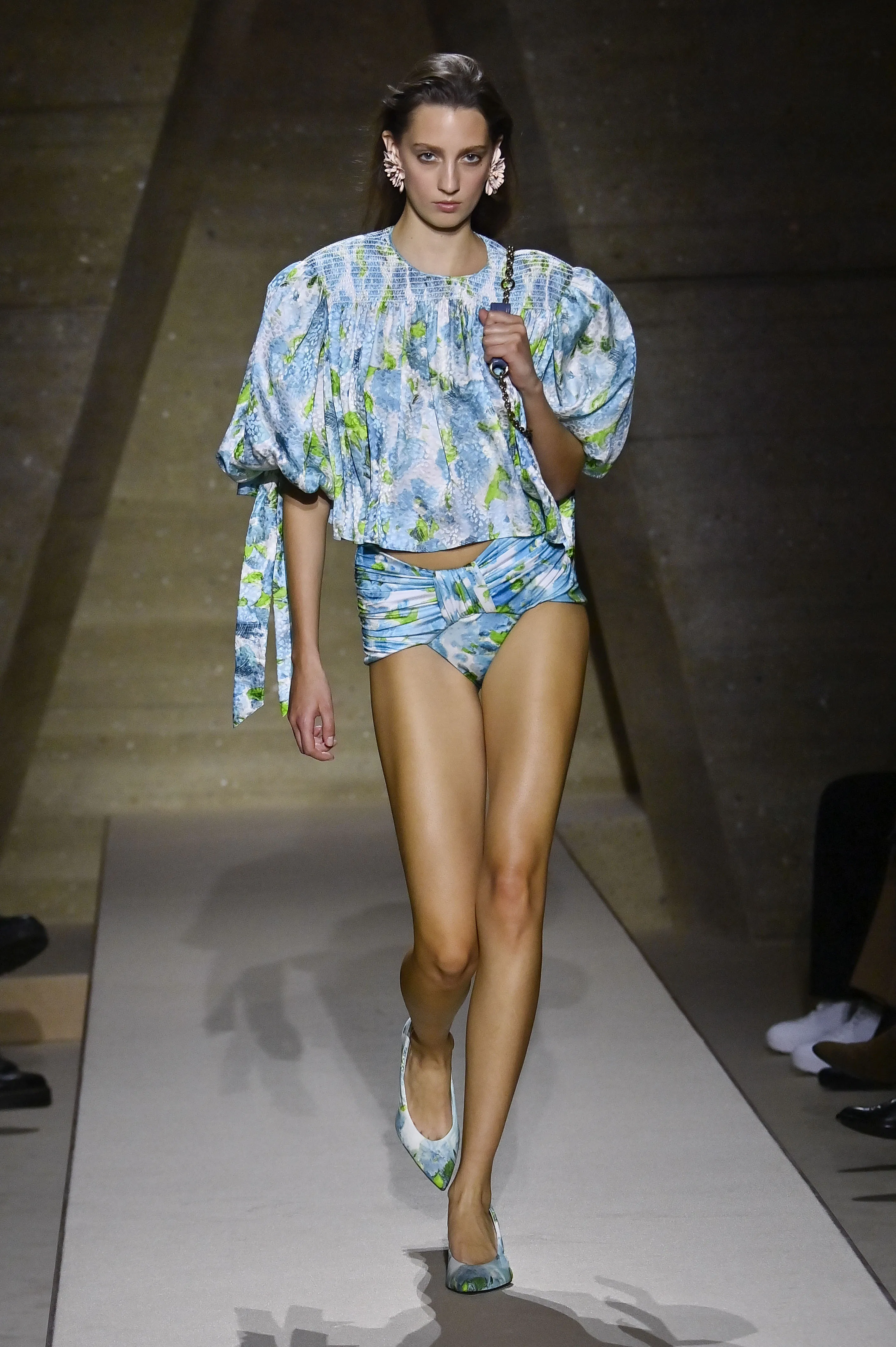 At Chloé, Chemena Kamali Gives 1950s Florals a Couture Flourish