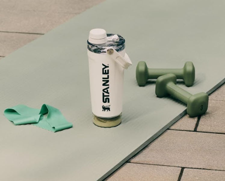 Stanley Activate Shaker Bottle