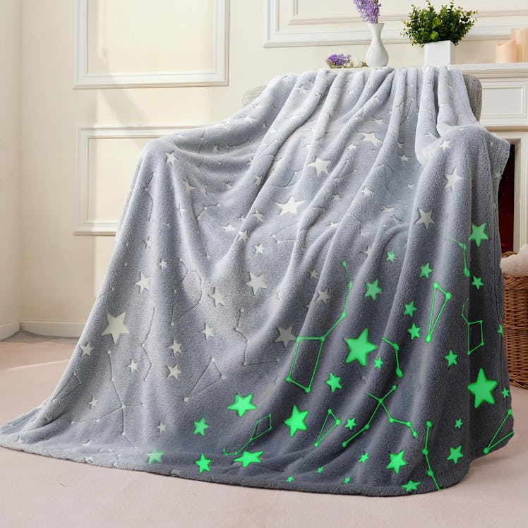 Joiedomi Glow-in-the-Dark Blanket