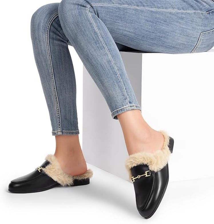 DREAM PAIRS Faux Fur Mules 