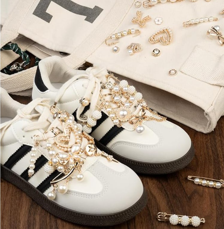 DoDoBeads Sneaker Charms (60 Pieces)