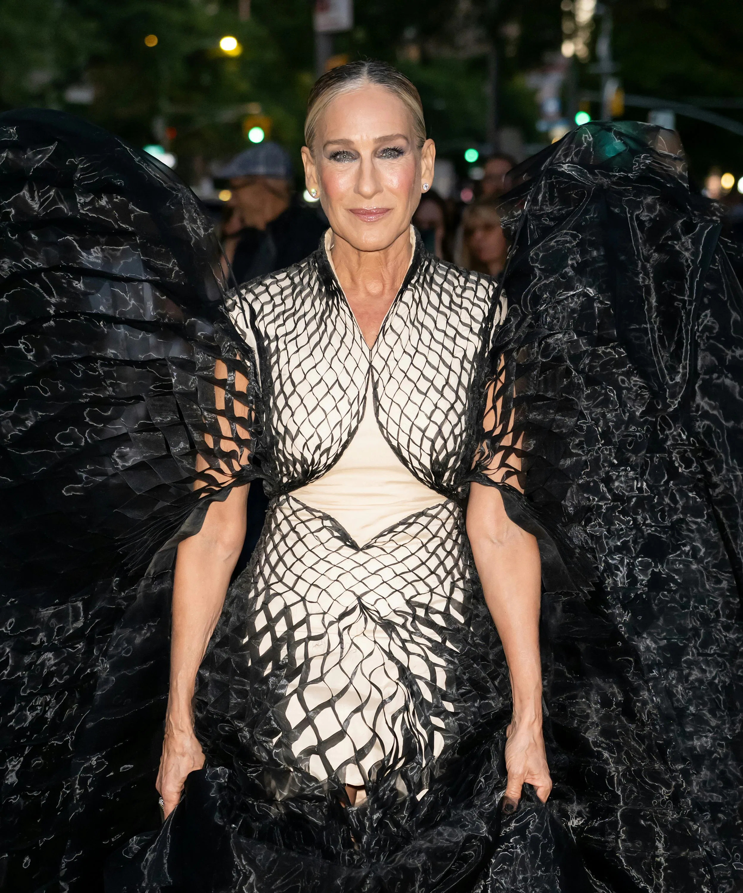 Sarah Jessica Parker's Sheer Gown With Angel Wings Is Ready to Take Flight Sarah Jessica Parker's Sheer Gown With Angel Wings Is Ready to Take Flight