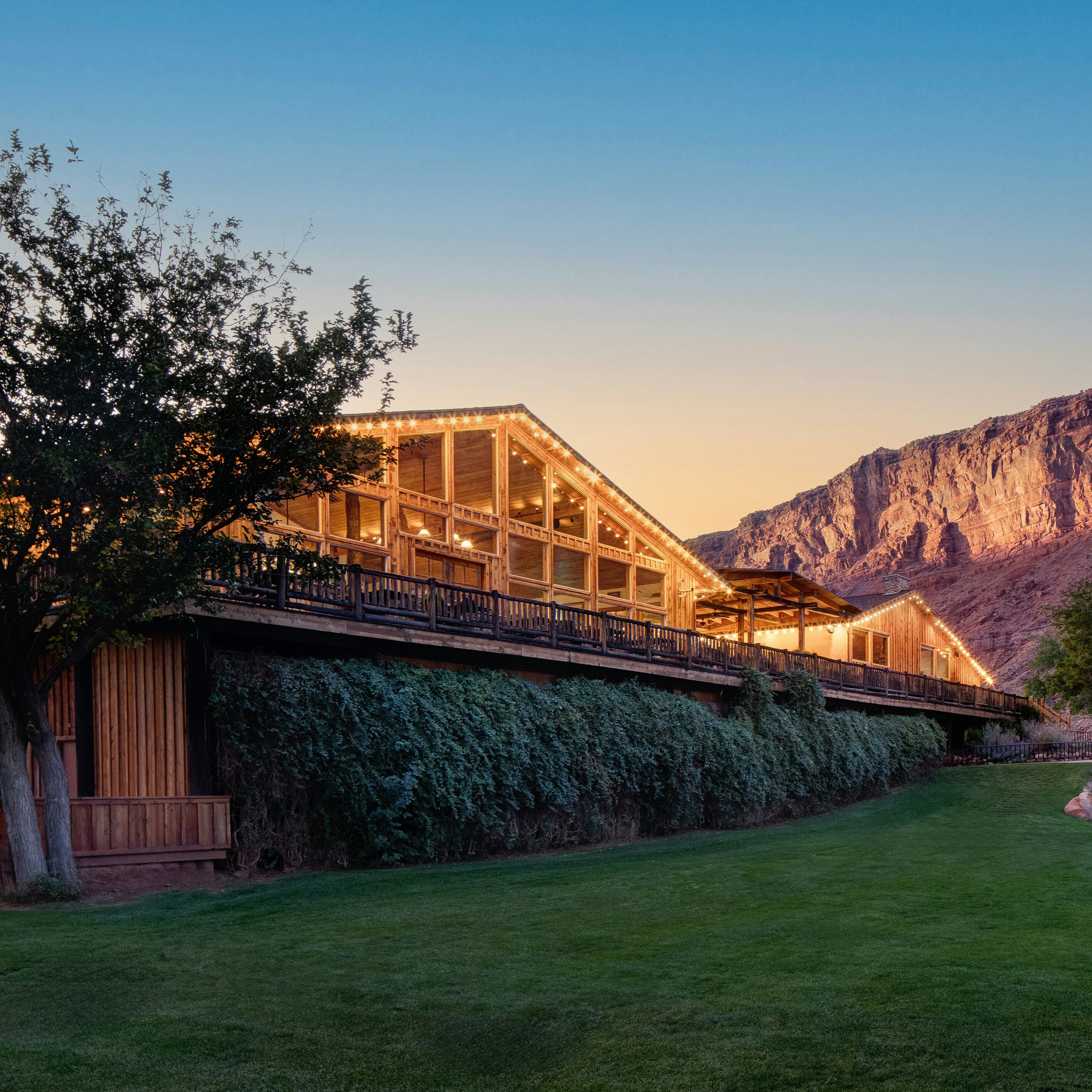 Red Cliffs Lodge