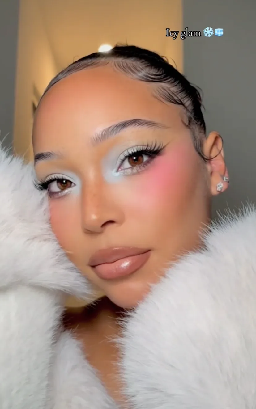 holographic eye trend