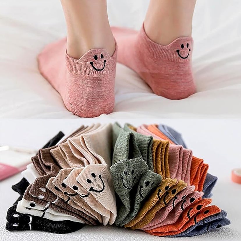  IBEILLI Embroidered Smile Socks (10 Pairs)