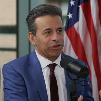 Dr. Marty Makary discusses removing black box label from hrt in video posted to X.