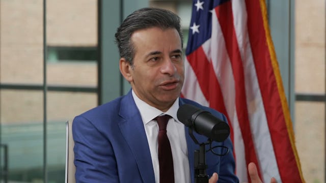 Dr. Marty Makary discusses removing black box label from hrt in video posted to X.