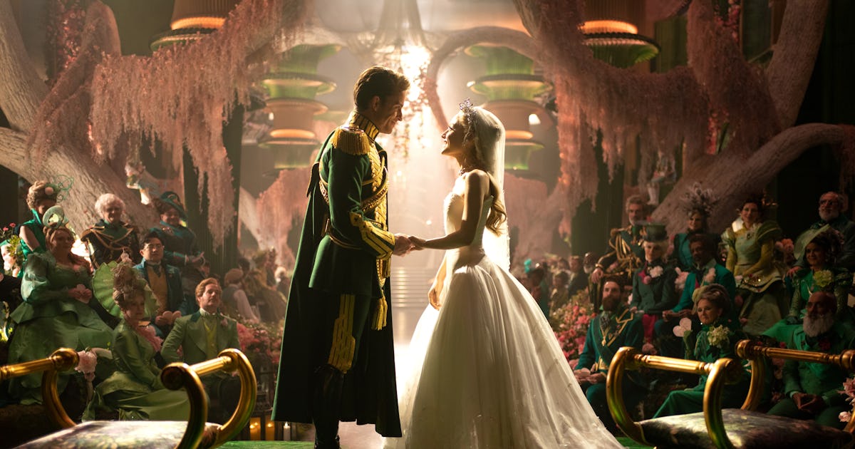 Ariana Grande Wanted Glinda's Wedding Dress To "Feel More Vulnerable"