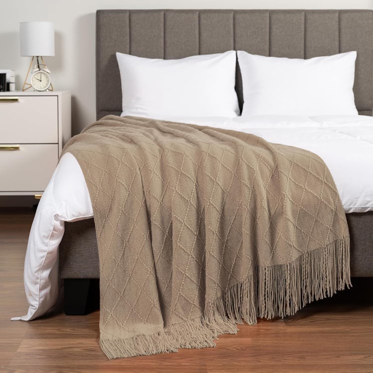 PAVILIA Knit Throw Blanket