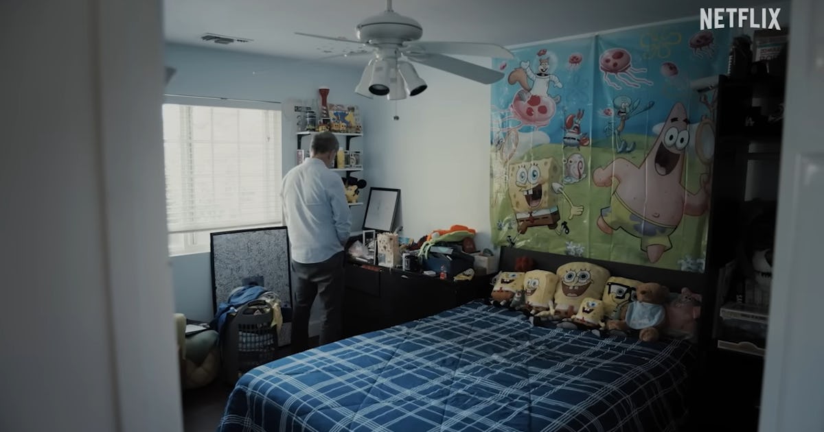 'All The Empty Rooms' Drops Dec. 1 On Netflix, & It's A Devastating Must-Watch