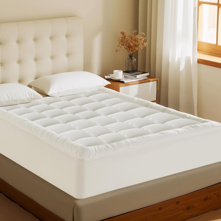 MATBEBY Quilted Fitted Mattress Pad
