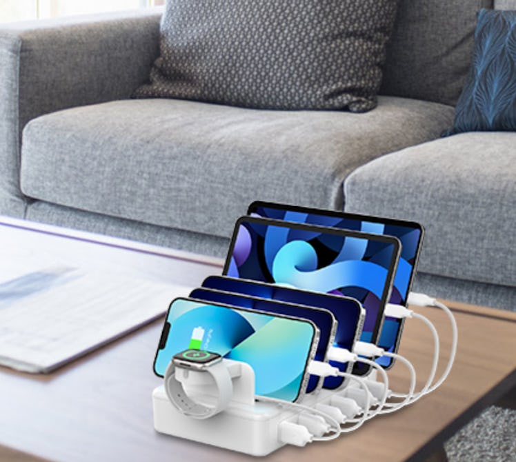 CREATIVE DESIGN Charging Station