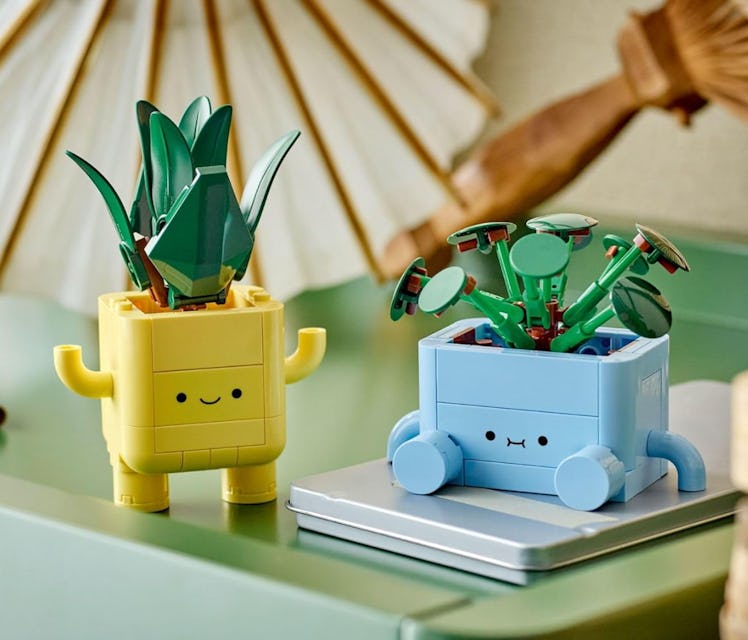 LEGO Botanicals Happy Plants (217 Pieces)