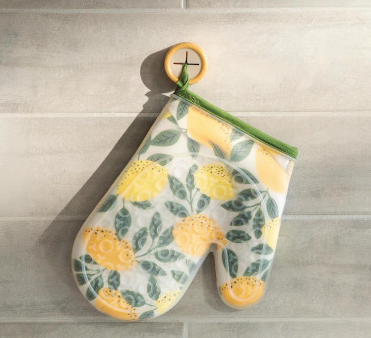 S&T INC. Round Adhesive Push Towel Hooks (4-Pack)