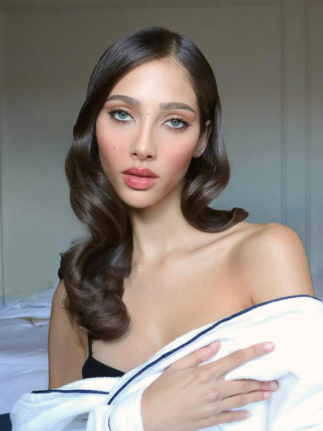 mistletoe makeup trend