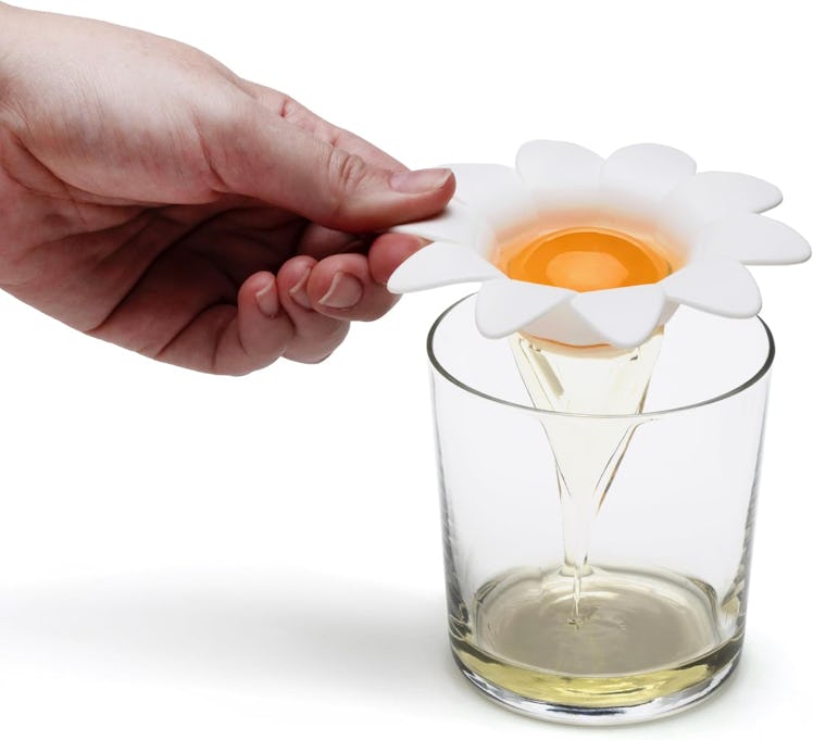 Peleg Design Daisy Egg Separator