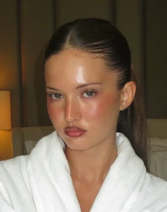 mistletoe makeup