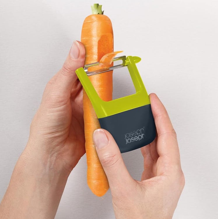 Joseph Joseph Duo Easy-Grip Peeler