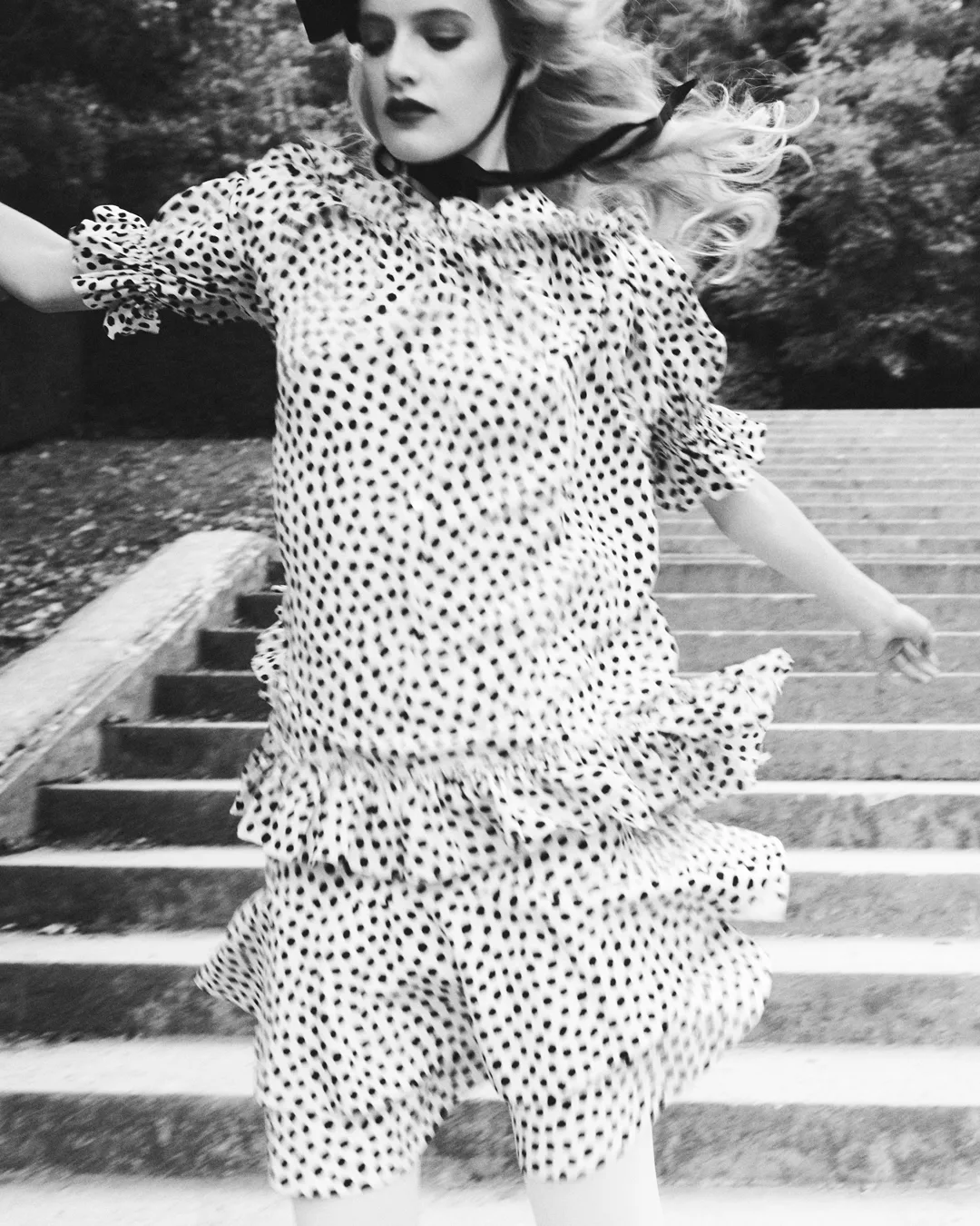 open lace back dress Always Pack a Party Dress: And Other Lessons Learned From a (Half) Life in  Fashion: Brooks, Amanda: 9780399170836: Amazon.com: Books