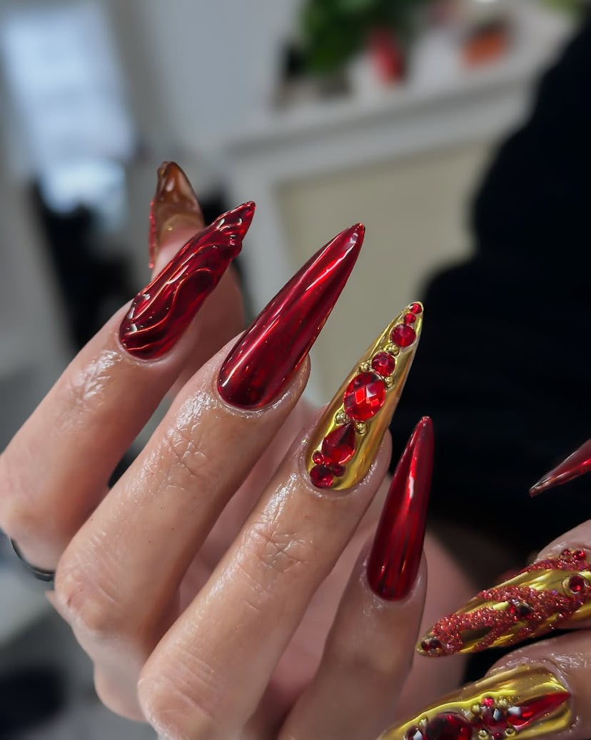 garnet nail design