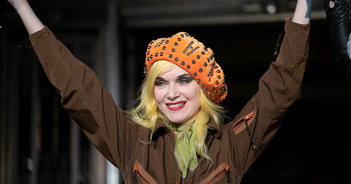 Pam Hogg, berühmte Modedesignerin und Ikone der Londoner U-Bahn ...