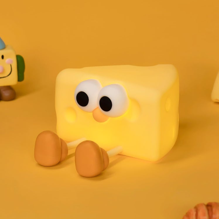 Myratts LED Cheese Night Light