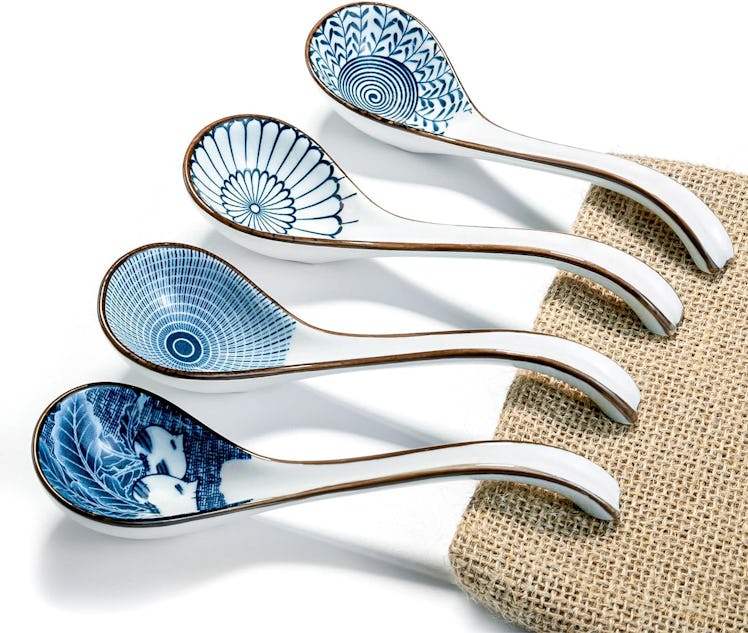 DAHO GOMSU Asian Ceramic Soup Spoon (4 Pieces)