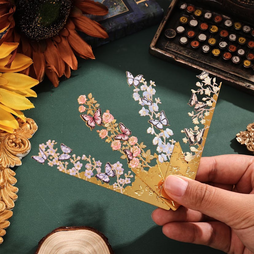 VRANA Floral Metal Bookmarks (Set of 4)