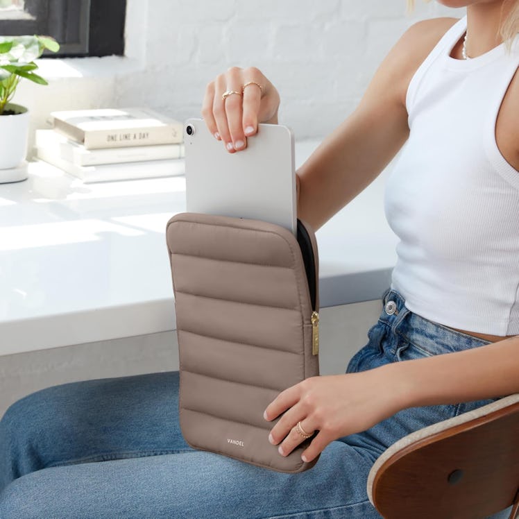 Vandel Puffy Tablet Sleeve