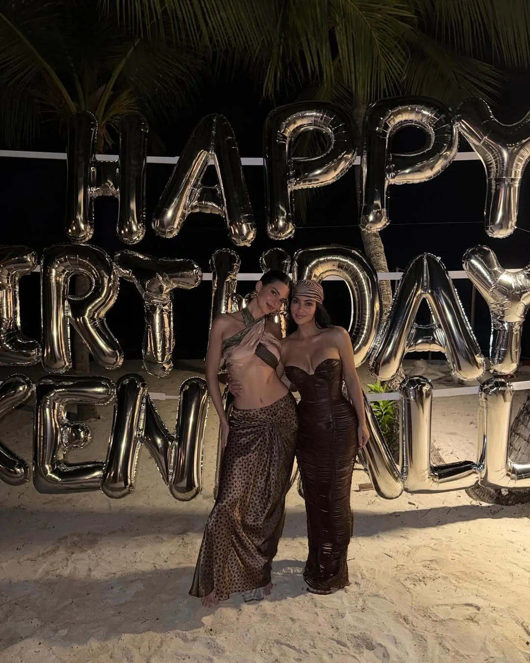 kylie jenner birthday party dress Pink Kylie Jenner Short Mini Satin V Neck Dress Long Sleeves Prom Cele –  Hoprom main image 1