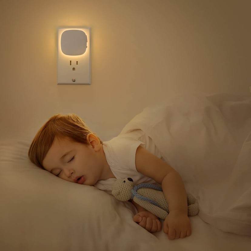 AUVON Plug-In Night Light With Motion Sensor (2-Pack)